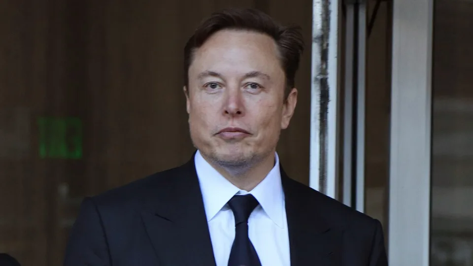 What has been Elon Musk's wealth trajectory in each decade of his life