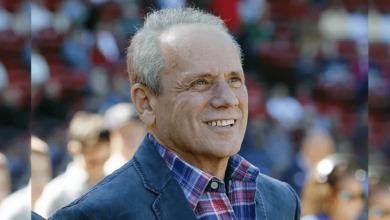 Larry Lucchino (1945-2024) American lawyer and Major League Baseball Executive