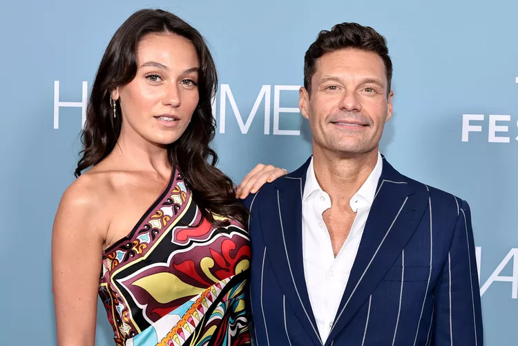 Ryan Seacrest and Aubrey Paige have decided to end their relationship after three years together,