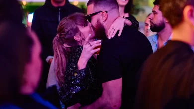 Taylor Swift and Travis Kelce Kiss Pics and Videos