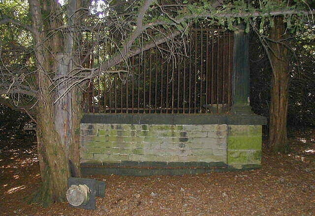 Robin Hood grave site at Kirklees Priory